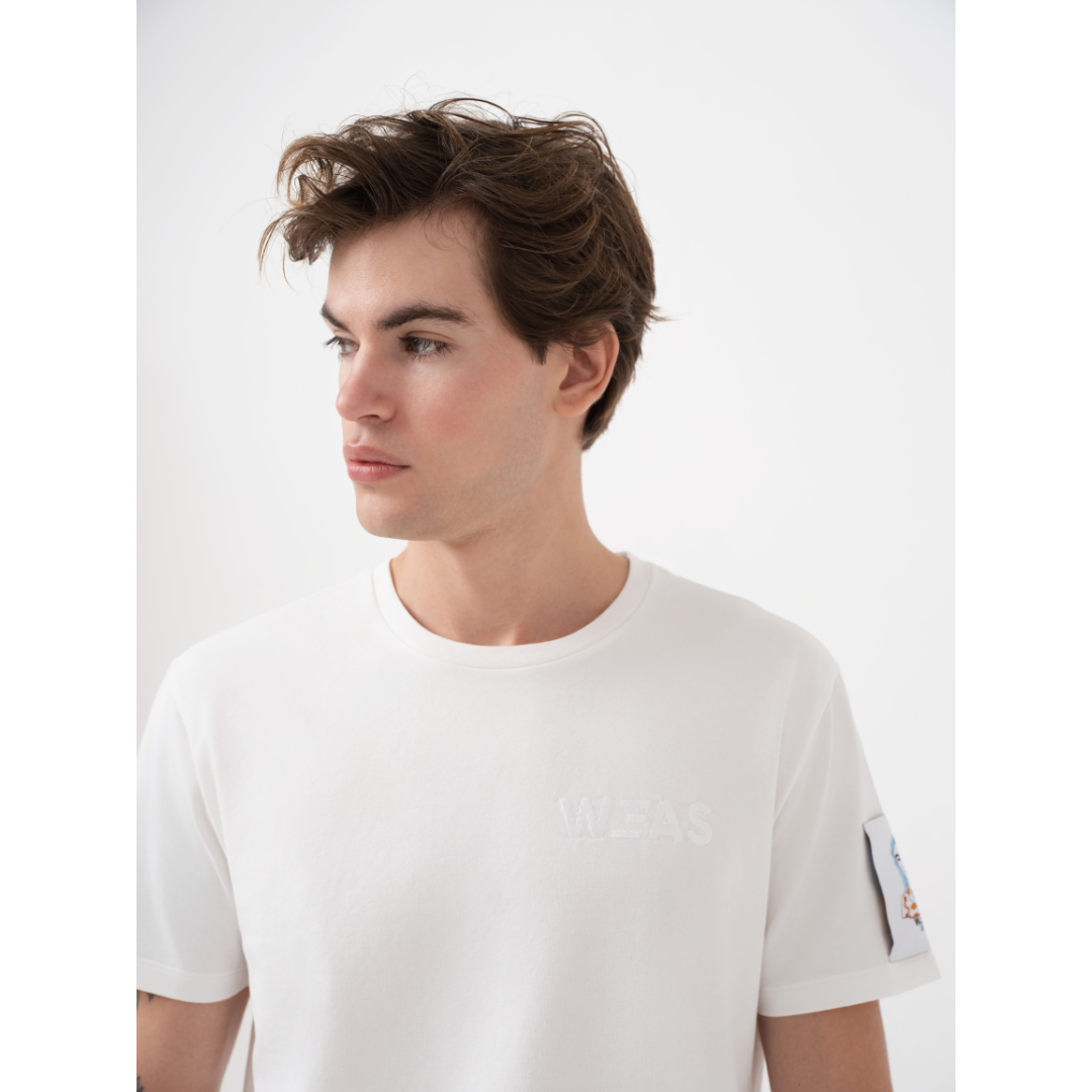 T-shirt with label and flocked logo